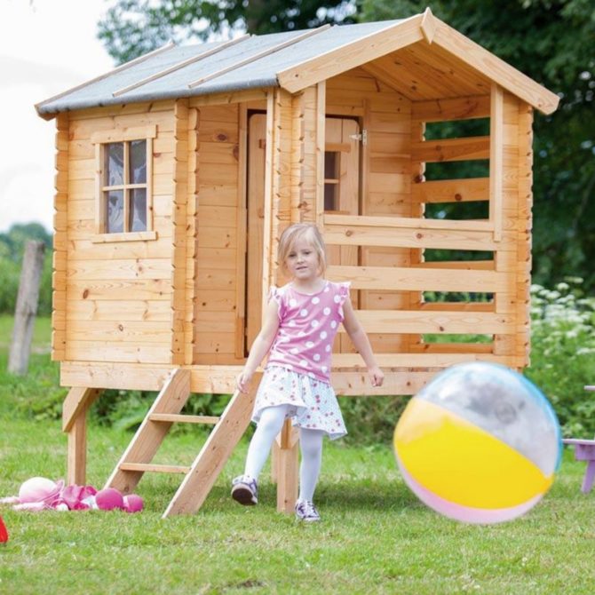 Casita Infantil de Madera Outdoor Toys Maya 2,6 m² de 181x146x205 cm - Imagen 2