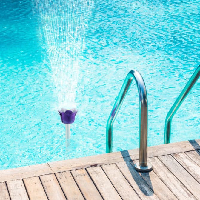 Fuente para Piscinas Desmontables o Piscinas de Obra Kokido Flor Efecto Cascada Cabezal Direccionable - Imagen 2