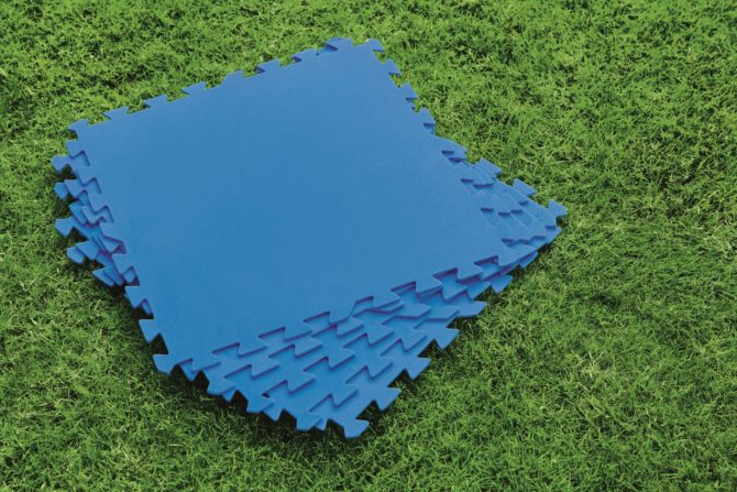 Tapiz de Suelo de Goma para Piscinas o Spas Bestway 50x50 cm Azul - Imagen 3