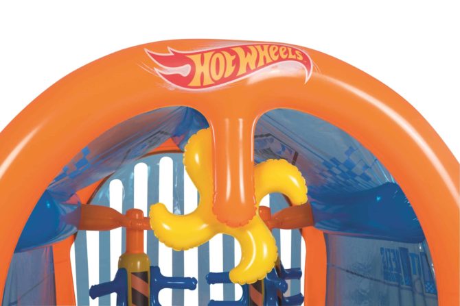 Lavadero de Coches Hinchable Bestway Hot Wheels Car Wash Center 131x153x150 cm - Imagen 2