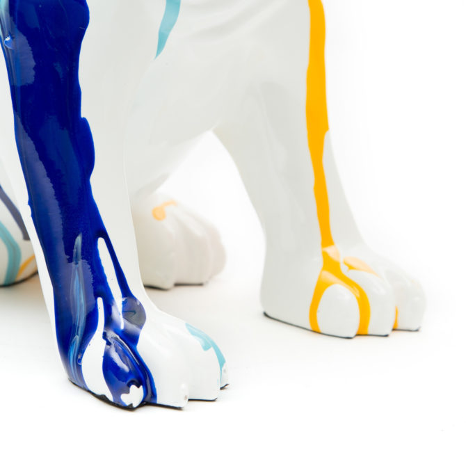 Figura Decorativa Perro Bulldog Sentado Kuatéh de Poliresina 40x23x34 cm Multicolor - Imagen 4