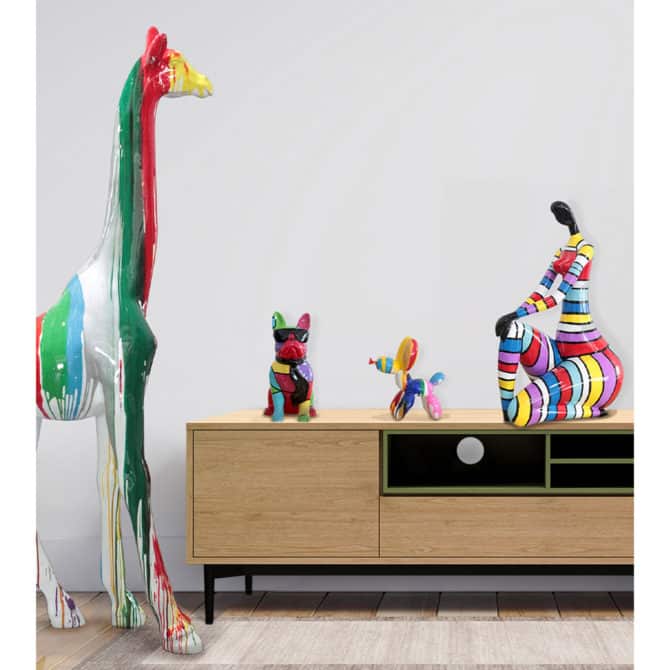 Figura Decorativa de Perro Simulando un Globo Tamaño S Kuatéh de Poliresina 27x10x26 cm Multicolor - Imagen 2