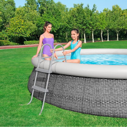 Escalera para Piscina Bestway Flowclear 112x66x116 cm para Piscinas Desmontables de 84 cm - Imagen 2